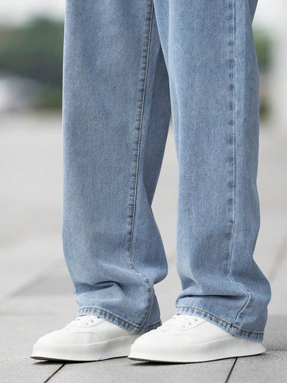 Manfinity Hypemode Loose Fit Men's Cotton Jeans With Slant Pockets Baggy Long Washed Skater Jean Cargo Plain Light Blue Going Out Y2K Friends Light Wash