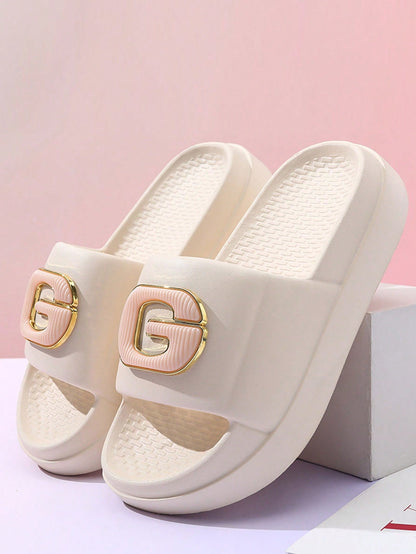 New Summer Style Simple Outdoor Women Comfortable Thick-Soled Slippers With Anti-Slip Design For Indoor Use Beige